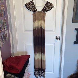 Off the Shoulder Maxi Dress • Size Large • Brand New